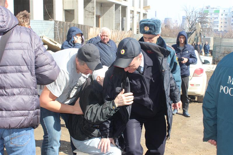 В Орле росгвардеец на руках вынес из огня 92-летнего ветерана Великой Отечественной войны