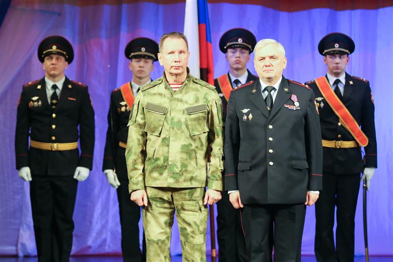 Директор Росгвардии в Калининграде вручил награды военнослужащим специальной моторизованной воинской части (фото, видео)