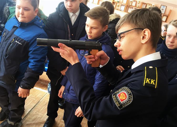 Росгвардейцы познакомили мордовских школьников со службой в спецназе