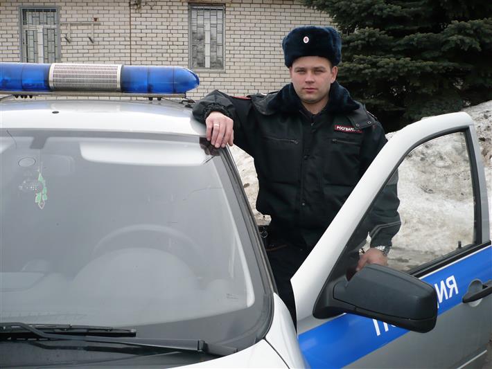 Сотрудники вневедомственной охраны Центрального округа Росгвардии задержали мужчину с героином и остановили вора