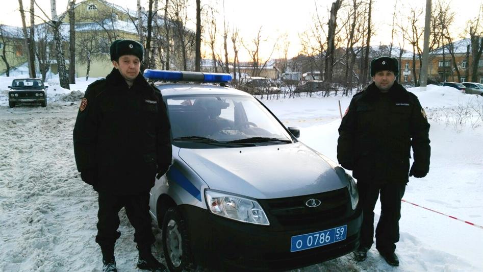 В Перми сотрудники Росгвардии спасли пожилую женщину во время пожара