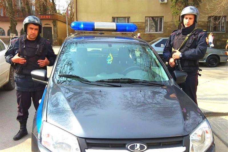 В Южном федеральном округе сотрудники Росгвардии по горячим следам задержали правонарушителей