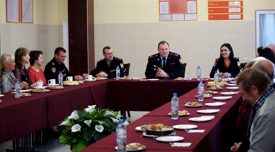 Офицеры Управления Росгвардии по Волгоградской области встретились с семьями погибших сослуживцев