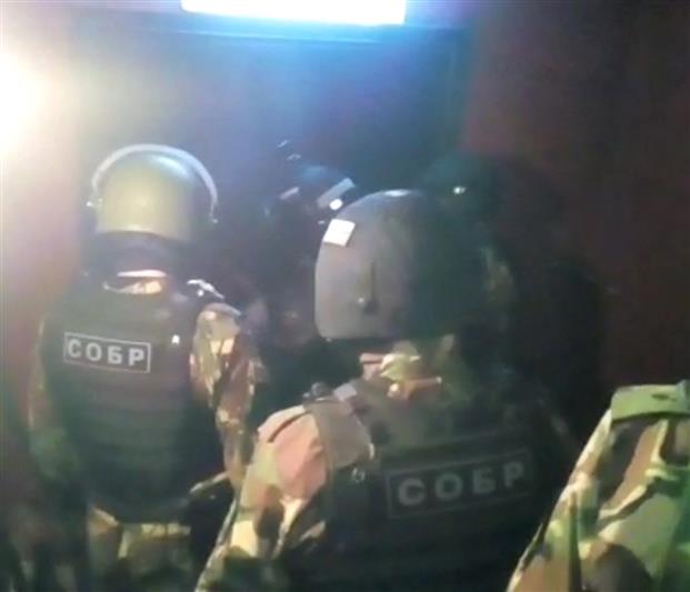 В Хабаровске при силовой поддержке офицеров СОБР пресечена незаконная деятельность сети незаконных игорных заведений