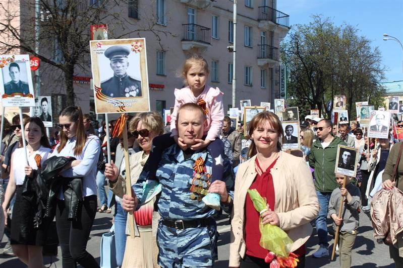 В честь 73-й годовщины Победы в Великой Отечественной войне в городах Северо-Западного федерального округа военнослужащие и сотрудники Росгвардии приняли участие в Парадах Победы