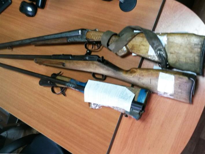 В Кузбассе местные жители добровольно сдают незарегистрированные ружья и боеприпасы 