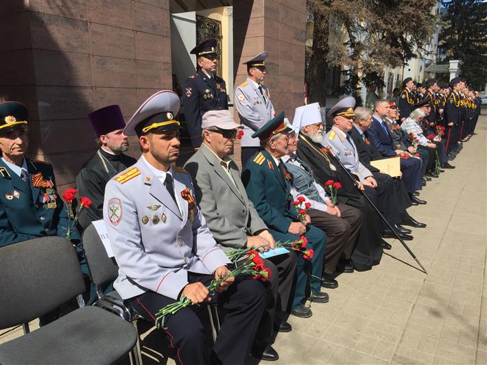 Военнослужащие и сотрудники Центрального округа Росгвардии приняли участие в торжественных мероприятиях, посвящённых 73 годовщине Победы в Великой Отечественной Войне