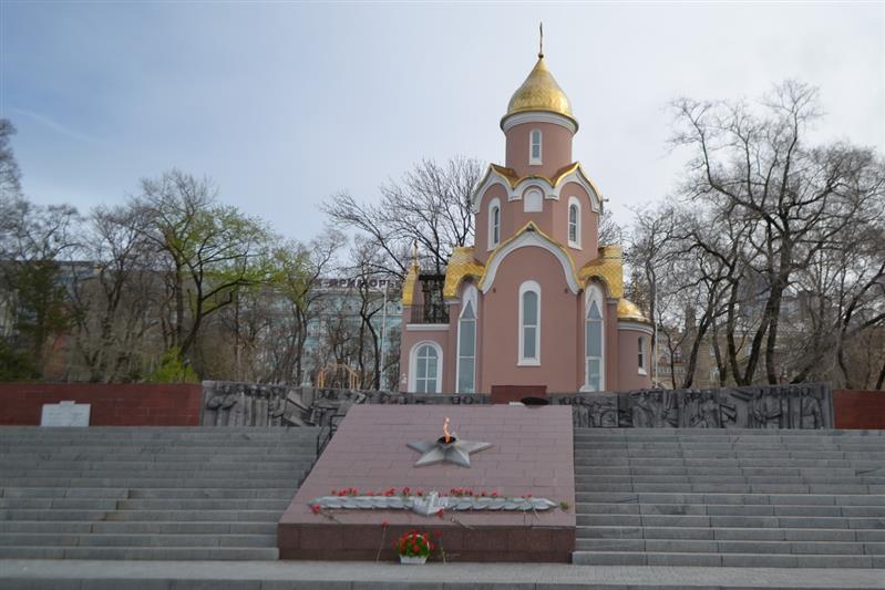 Во Владивостоке под музыкальное сопровождение оркестра Управления Росгвардии по Приморскому краю стартовал автопробег «Великая Победа – чтим и помним»