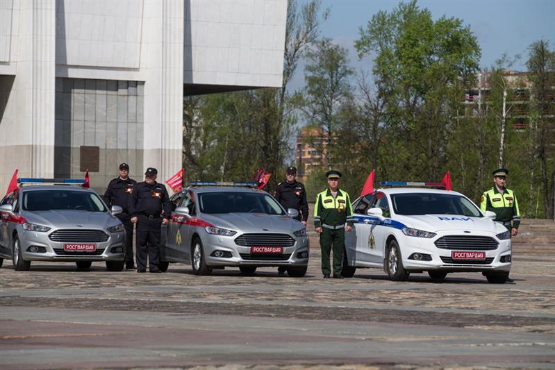 Директор Росгвардии генерал армии Виктор Золотов дал старт автопробегу «Вахта памяти. Сыны Великой Победы» (фото, видео)