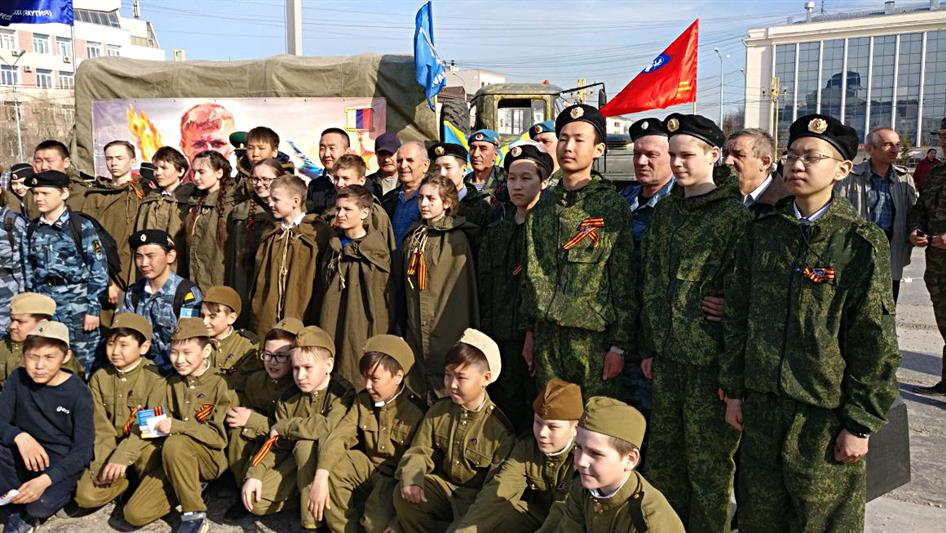 В Якутске при содействии совета ветеранов территориального управления Росгвардии проведена молодежная патриотическая акция 