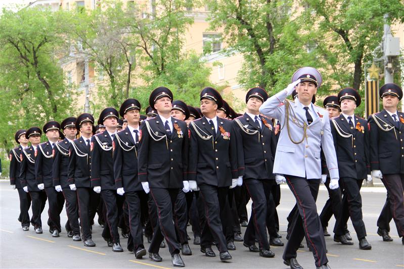 В Ростове-на-Дону, Краснодаре, Астрахани, Волгограде, Элисте, Майкопе, Севастополе, Симферополе и других городах Южного округа ВНГ состоялись военные парады