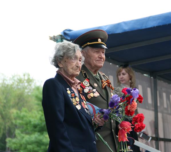 В Ростове-на-Дону, Краснодаре, Астрахани, Волгограде, Элисте, Майкопе, Севастополе, Симферополе и других городах Южного округа ВНГ состоялись военные парады