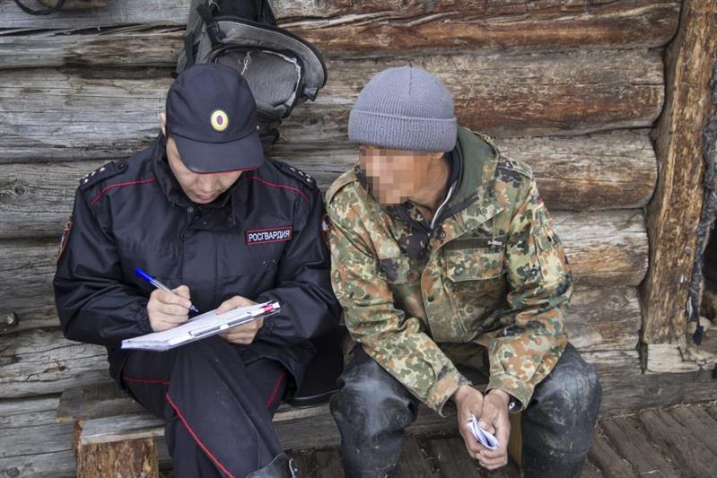 Сотрудники Росгвардии совместно с инспекторами Минприроды Якутии выявили на территории республики ряд нарушений правил охоты