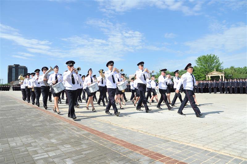 Открытие парка имени 300-летия российской полиции в Краснодаре прошло под музыку оркестра Росгвардии 