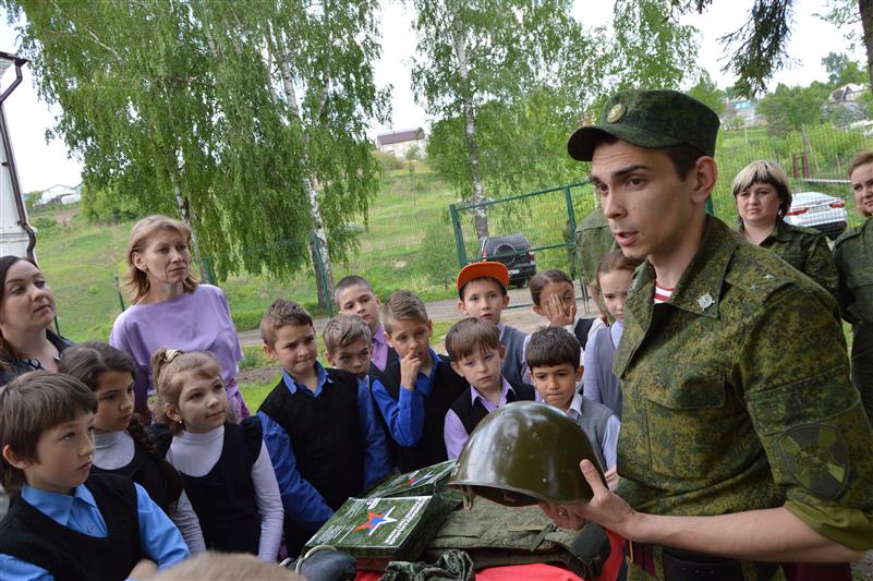 Уроки мужества в Центральном округе Росгвардии выходят на новый уровень