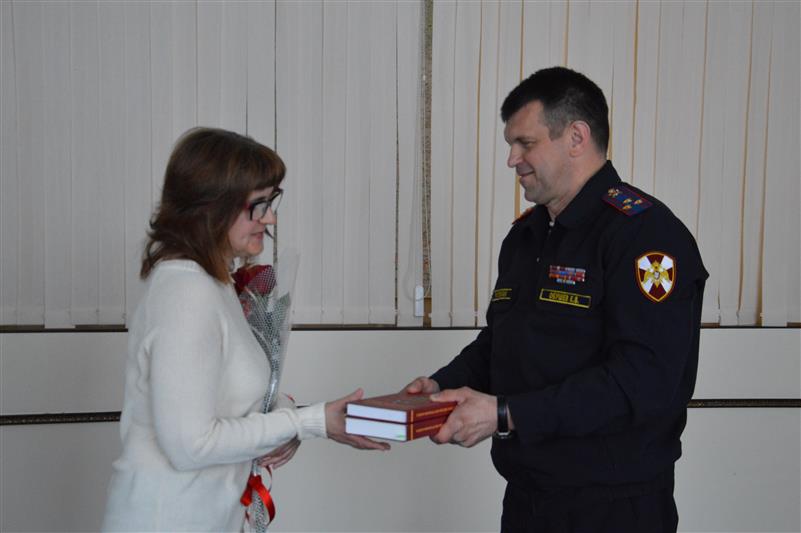 Начальник Управления Росгвардии по Брянской области встретился с вдовой Героя России капитана Олега Визнюка