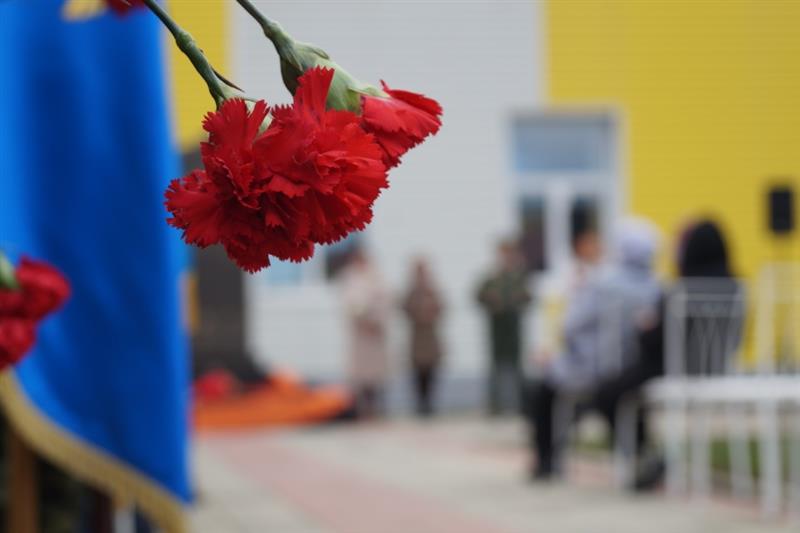 Сотрудники Отдела Росгвардии по Сахалинской области приняли участие в автопробеге "Вахта памяти. Сыны великой победы", посвященном 73-й годовщине окончания Великой Отечественной войны
