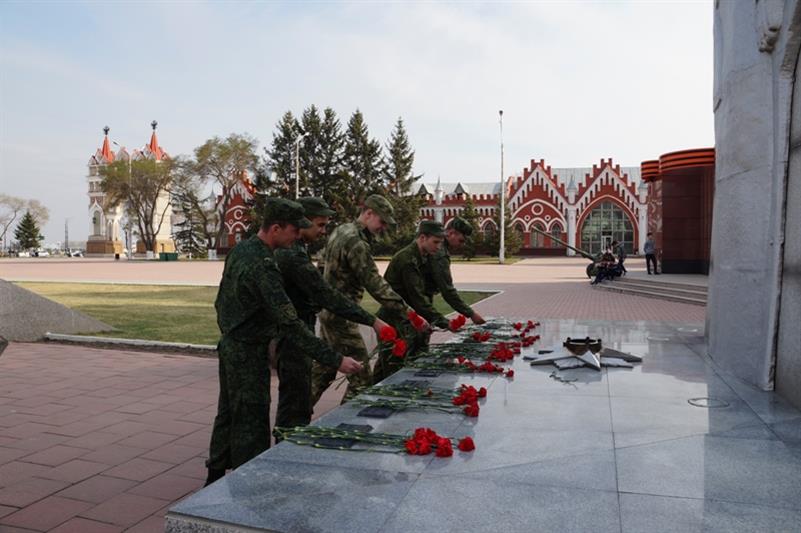 СОТРУДНИКИ ОТДЕЛА РОСГВАРДИИ ПО АМУРСКОЙ ОБЛАСТИ ПРИНЯЛИ УЧАСТИЕ В АВТОПРОБЕГЕ «ВАХТА ПАМЯТИ. СЫНЫ ВЕЛИКОЙ ПОБЕДЫ»