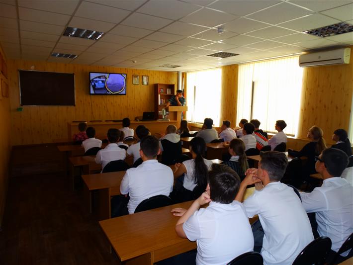 В пункте постоянной дислокации астраханского ОМОН состоялось патриотическое мероприятие в честь Дня Победы