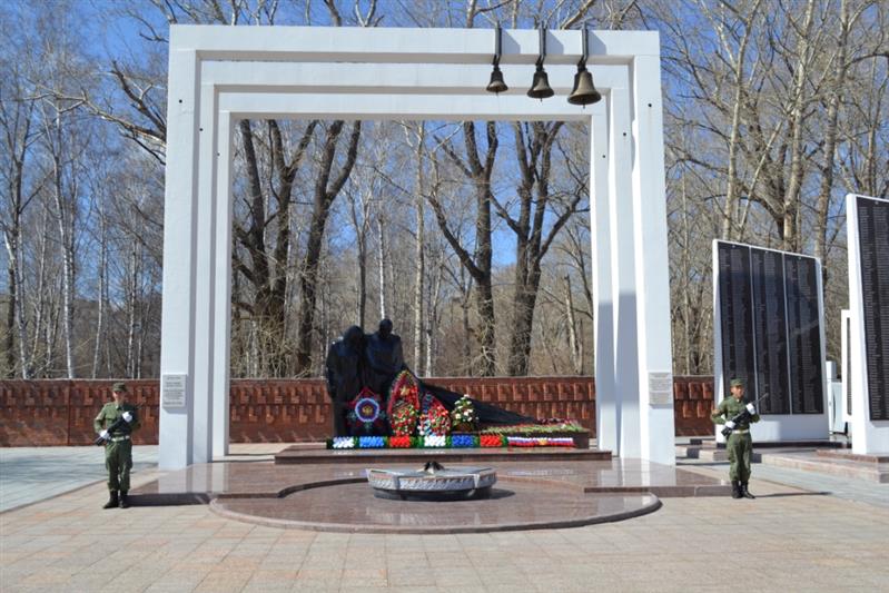 Тюмень приняла эстафету Всероссийской патриотической акции - автопробег Росгвардии «Вахта памяти. Сыны Великой Победы»