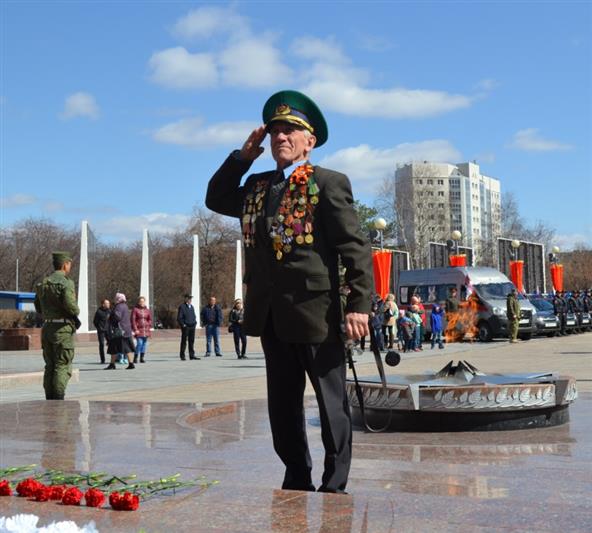 Тюмень приняла эстафету Всероссийской патриотической акции - автопробег Росгвардии «Вахта памяти. Сыны Великой Победы»