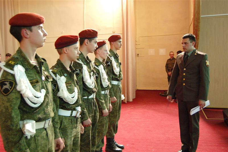 Кировские школьники приняли участие в конкурсе «Юный росгвардеец», посвященном 100-летию со дня рождения генерала армии Ивана Яковлева 