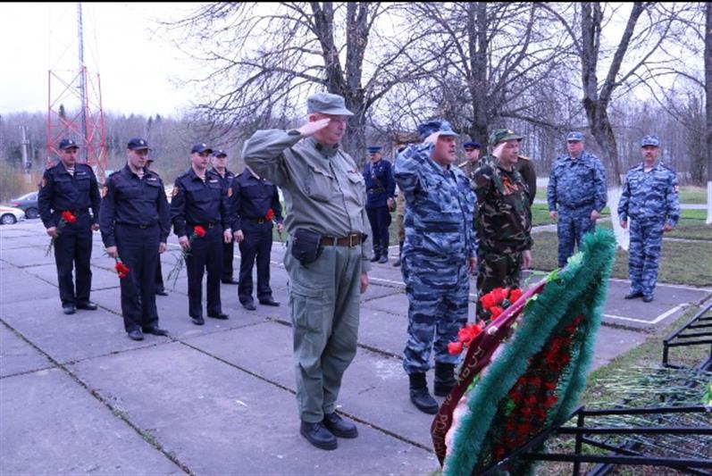 Более 1200 километров автопробега Росгвардии прошла автоколонна в Северо-Западном округе, чтобы отдать дань памяти погибшим в годы Великой Отечественной войны
