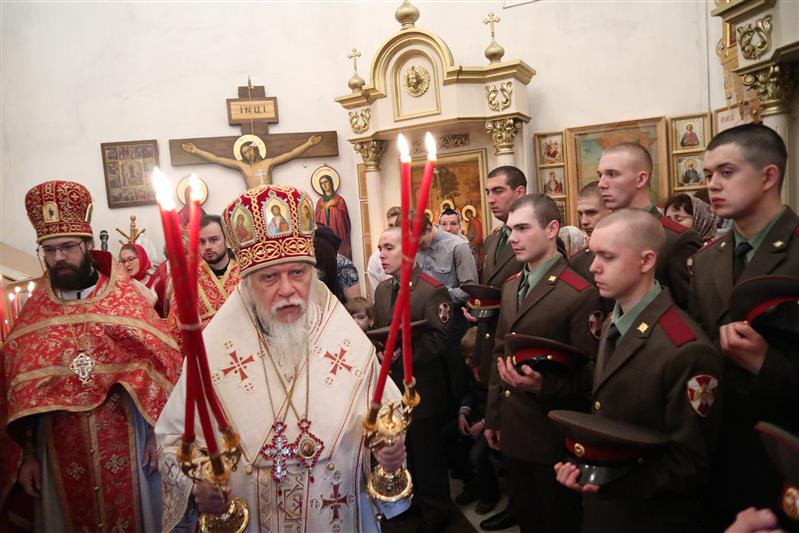 В день памяти Великомученика Георгия Победоносца в одноименной часовне при управлении Центрального округа Росгвардии впервые за 10 лет прошла архиерейская служба
