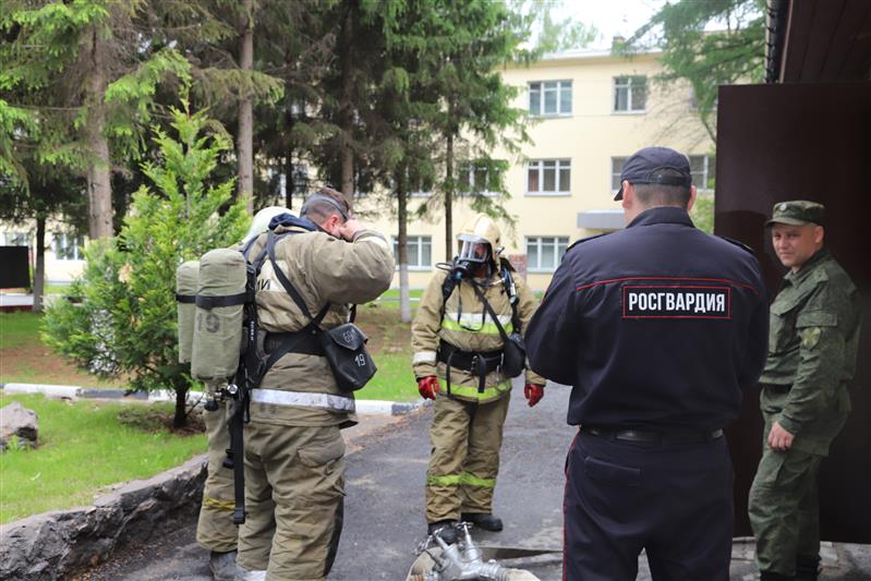 "Спасли пострадавшего и ликвидировали возгорание"