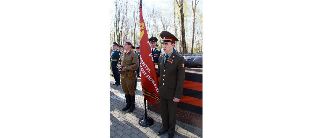 Приволжцы, участвующие во Всероссийском памятном автопробеге Росгвардии, посетили Сурский рубеж обороны и Саранское мемориальное кладбище (фото, видео) 