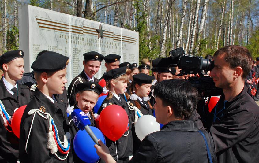 Приволжцы, участвующие во Всероссийском памятном автопробеге Росгвардии, посетили Сурский рубеж обороны и Саранское мемориальное кладбище (фото, видео) 