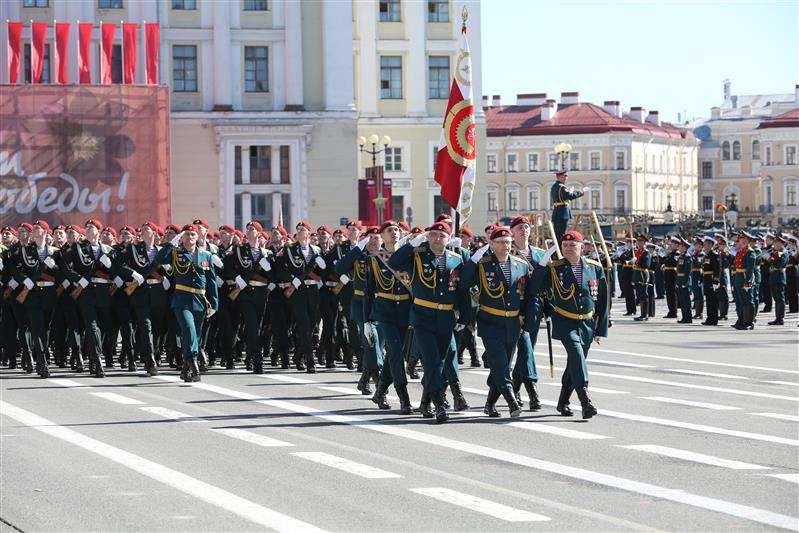 В Санкт-Петербурге на Дворцовой площади прошла генеральная репетиция Парада Победы