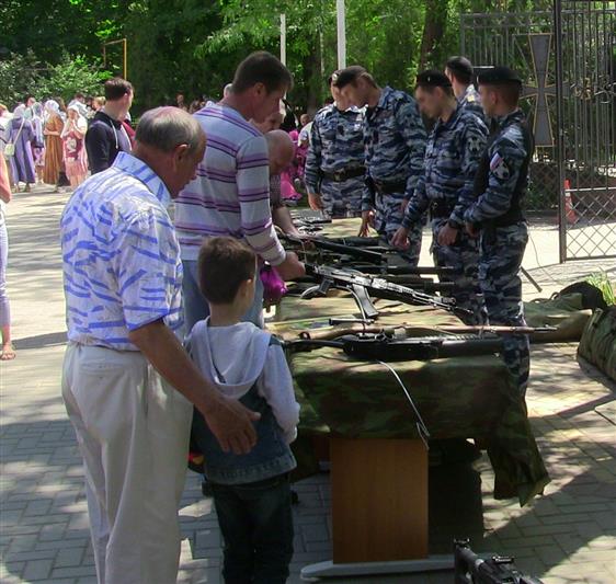 Сотрудники ростовского ОМОН Росгвардии приняли участие в благотворительном мероприятии