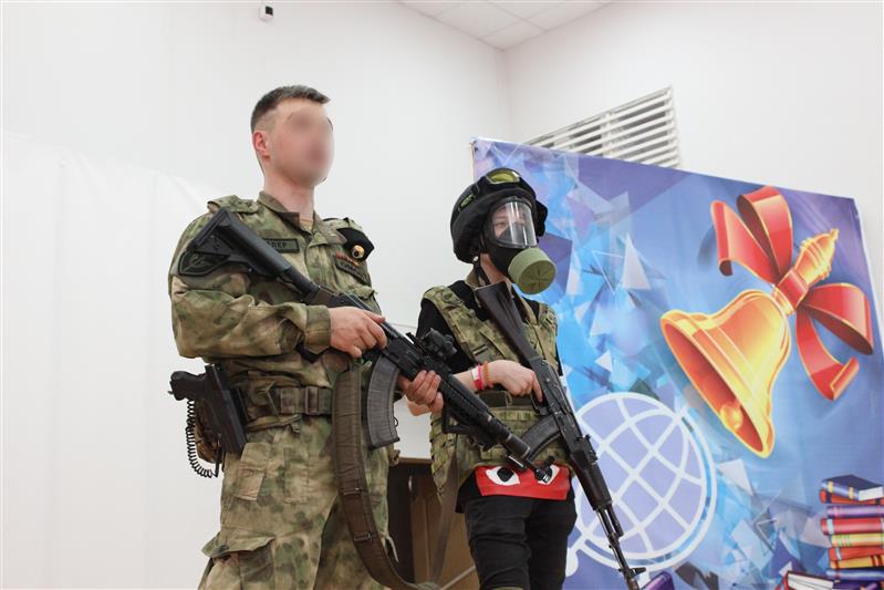 В Самаре сотрудник ОМОН провел для школьников Урок безопасности