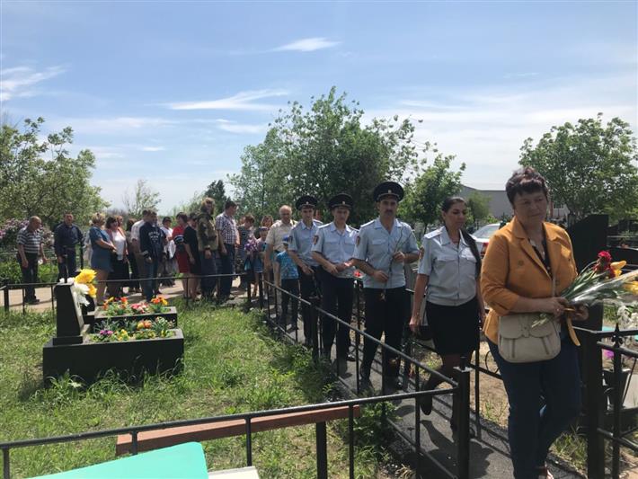 В Ростовской области росгвардейцы приняли участие в открытии обелиска на месте братского захоронения красноармейцев
