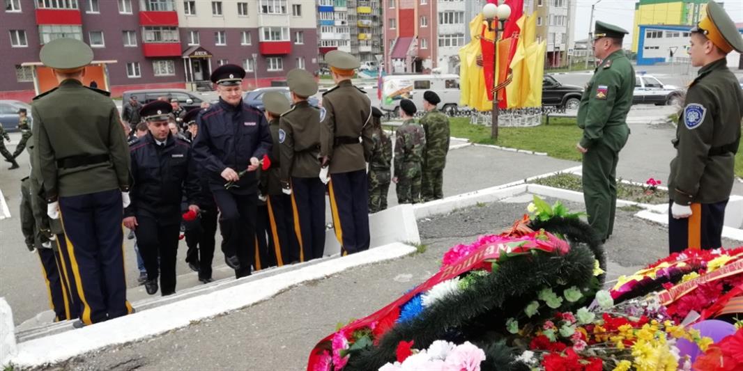 Сотрудники Отдела Росгвардии по Сахалинской области приняли участие в автопробеге "Вахта памяти. Сыны великой победы", посвященном 73-й годовщине окончания Великой Отечественной войны