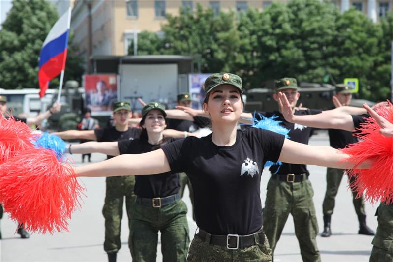 Финалисты конкурса «Солдаты антитеррора» приняли участие в мероприятиях, посвящённых празднованию Дня города Новочеркасска