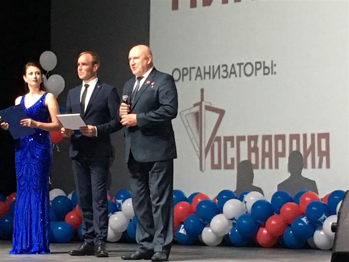 Росгвардейцы открыли фотовыставку «Герои России, какими их не видел никто»
