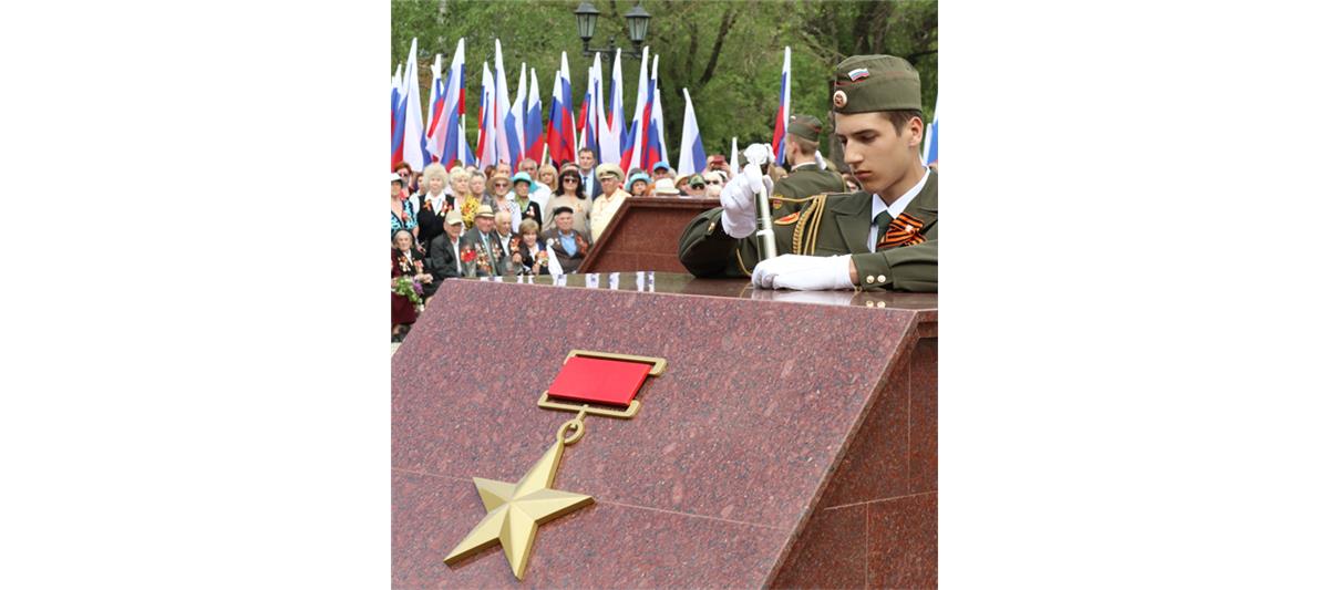 Военнослужащие Росгвардии приняли участие в торжественной церемонии открытия Парка Победы в Пятигорске