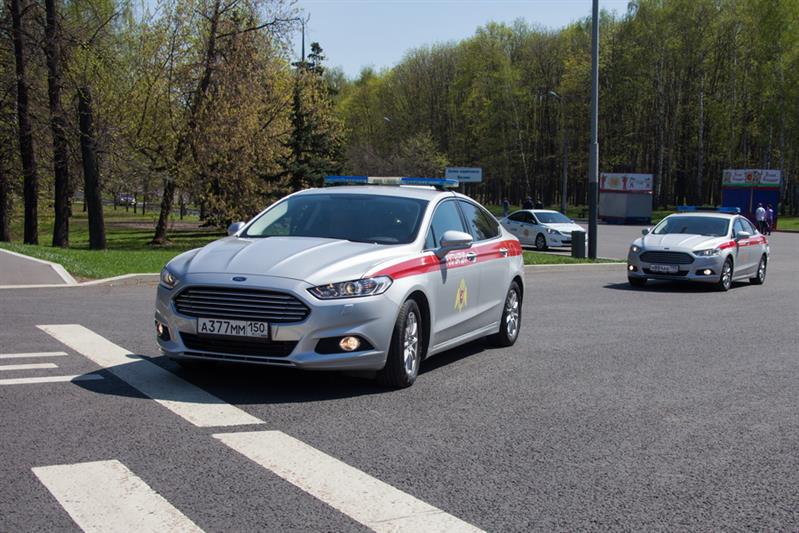 В первый день автопробега «Вахта памяти. Сыны Великой Победы» в Центральном округе войск национальной гвардии Российской Федерации колонна из 7 автомобилей прошла около 300 км и к вечеру остановилась в Вязьме