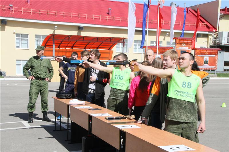 Военнослужащие Приволжского округа Росгвардии приняли участие в отборочном туре соревнований по лазер-ран