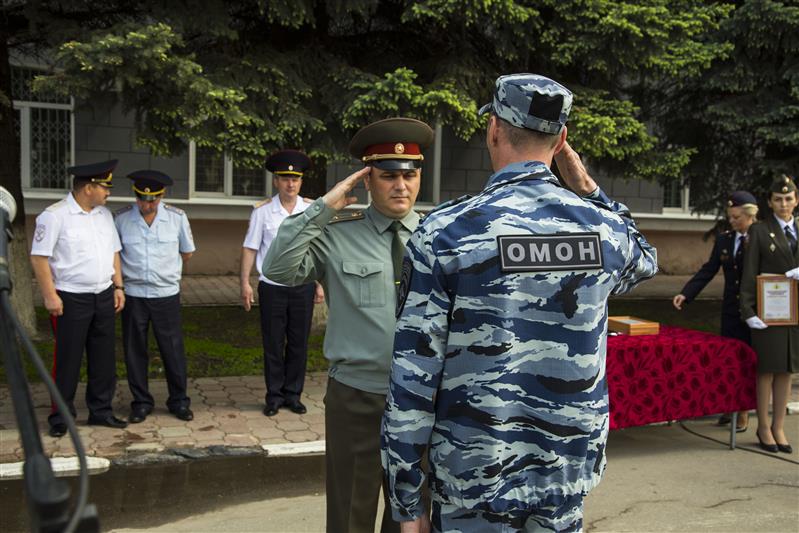 В Туле состоялся гарнизонный строевой смотр нарядов Росгвардии и полиции, заступающих на боевую службу по охране правопорядка