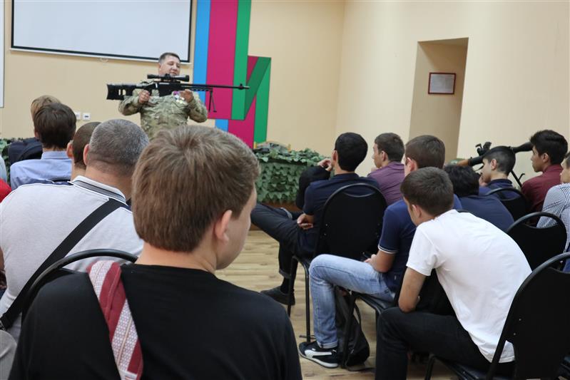 Сочинский ОМОН открыл свои двери для студентов