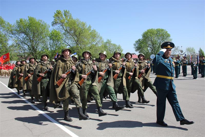 В преддверии Дня Победы в Ростове-на-Дону росгвардейцы приняли участие в студенческом военно-спортивном празднике