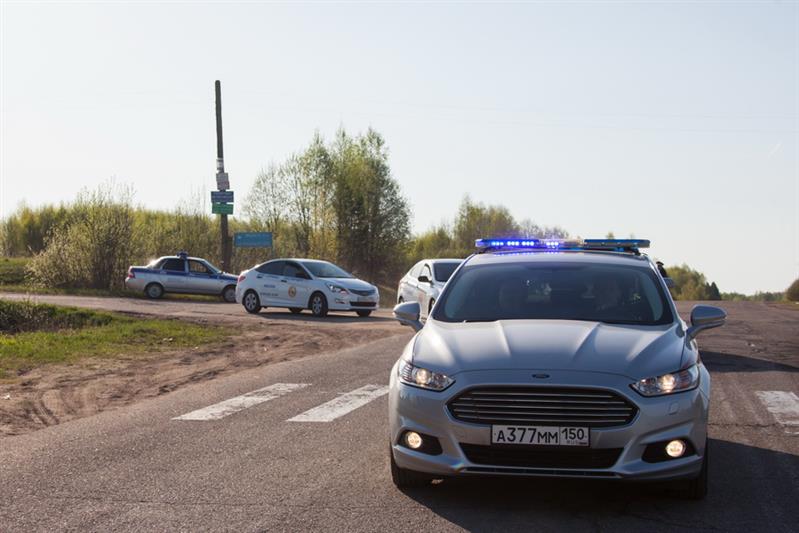 В первый день автопробега «Вахта памяти. Сыны Великой Победы» в Центральном округе войск национальной гвардии Российской Федерации колонна из 7 автомобилей прошла около 300 км и к вечеру остановилась в Вязьме