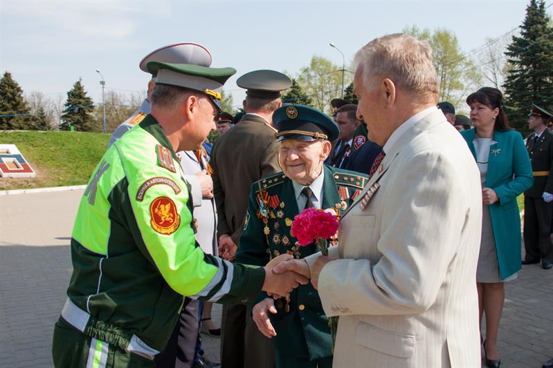 Участники автопробега Росгвардии «Вахта памяти. Сыны Великой Победы» посетили места воинской славы в Смоленской области 
