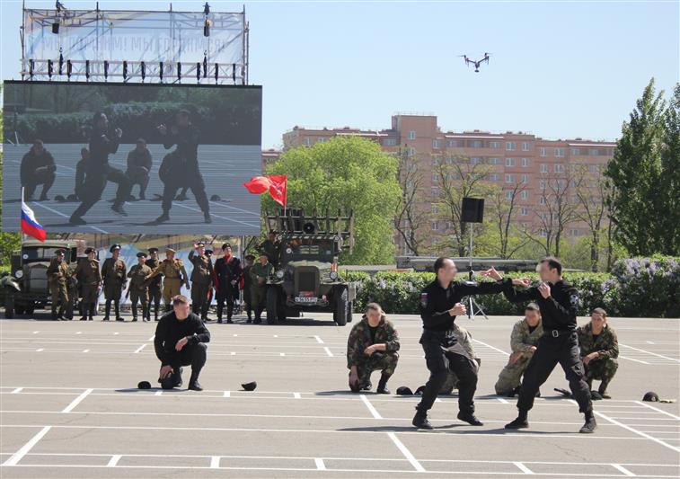 В преддверии Дня Победы в Ростове-на-Дону росгвардейцы приняли участие в студенческом военно-спортивном празднике