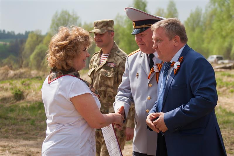 Участники автопробега Росгвардии «Вахта памяти. Сыны Великой Победы» посетили места воинской славы в Смоленской области 