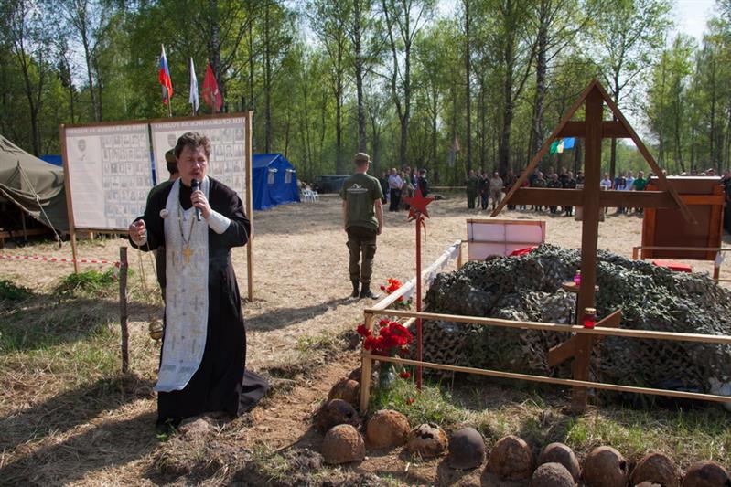 Участники автопробега Росгвардии «Вахта памяти. Сыны Великой Победы» посетили места воинской славы в Смоленской области 
