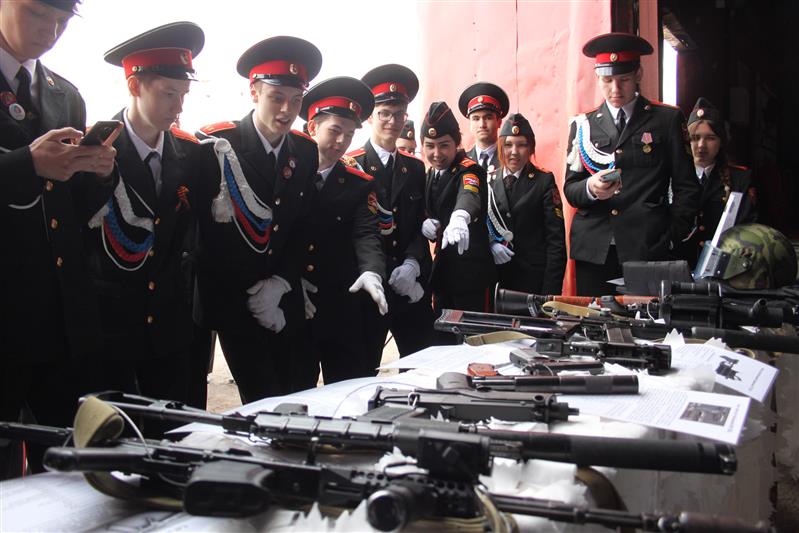 В канун Дня Победы в Республике Марий Эл сотрудников Росгвардии наградили за добросовестное выполнение задач по охране общественного порядка